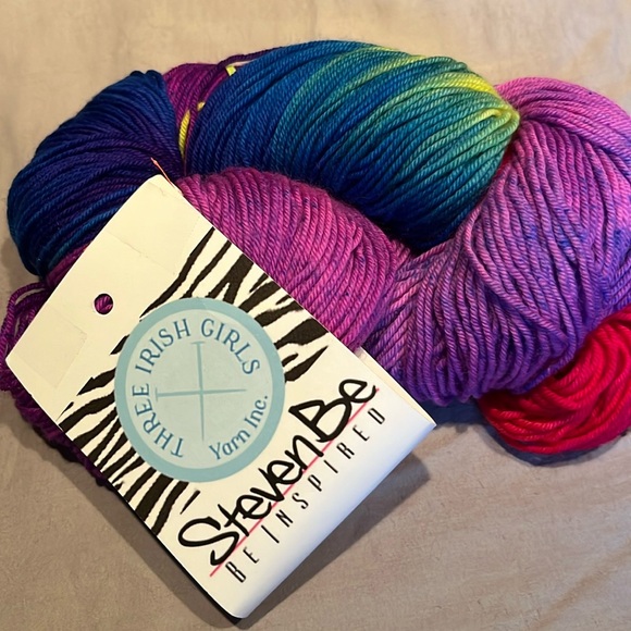 Three Irish Girls Yarn - Picture 1 of 2